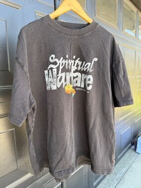 Used! Men's Honor The Gift Spiritual Warfare Graphic Dark Grey T-Shirt Size XL